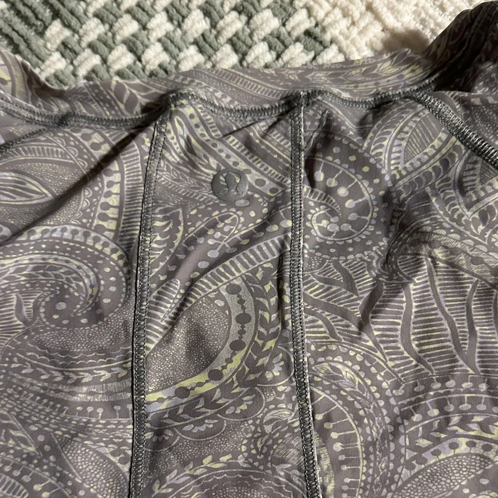 Lululemon cropped long sleeve
